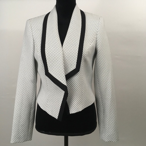 Nine West Jackets & Blazers - Nine West White Open Drape Blazer Size 6